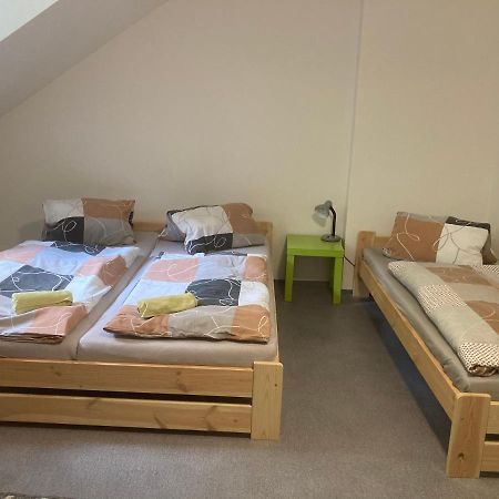 Apartman Restaurace Praha Apartment Jetrichovice  ภายนอก รูปภาพ