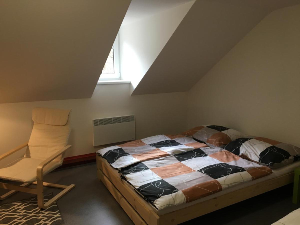 Apartman Restaurace Praha Apartment Jetrichovice  ภายนอก รูปภาพ
